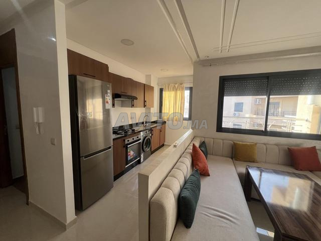 APPARTEMENT MEUBLÉ À LOUER - 2