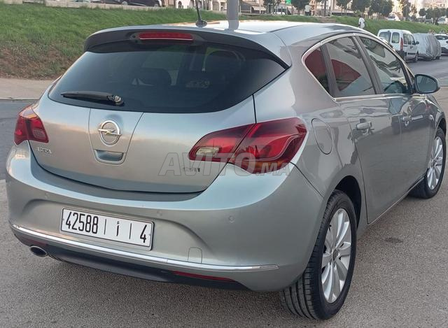 Opel Astra diesel boîte Automatique