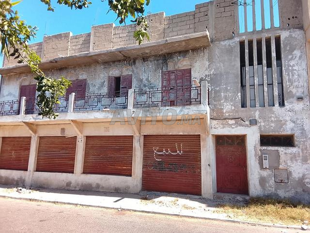 عقار كبير جداً للبيع بحاجة للتجديد - 2