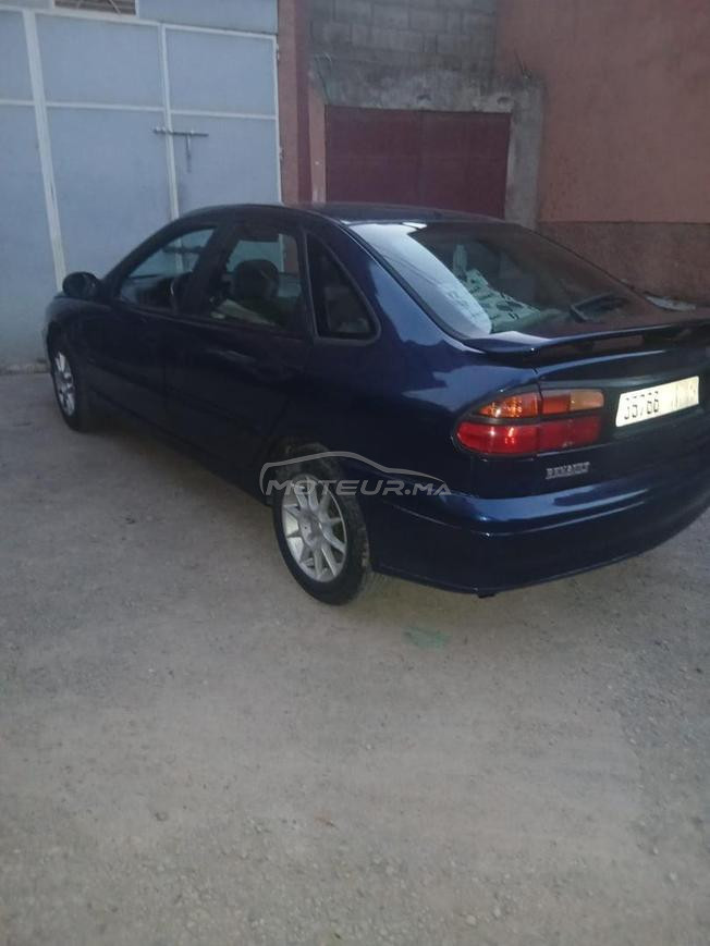 Renault Laguna 