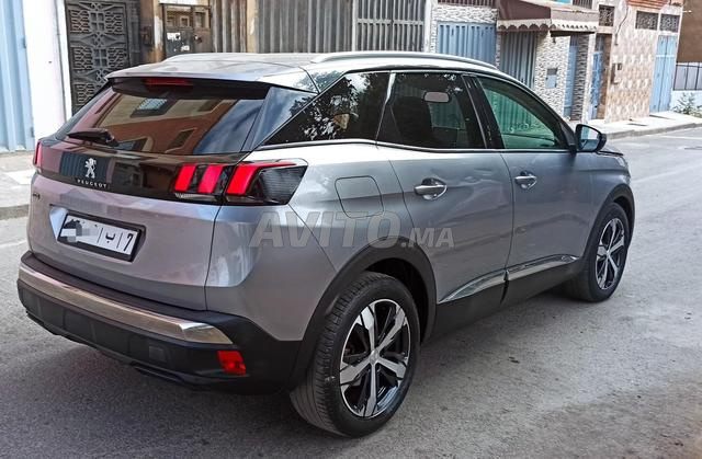 بيجو 3008
