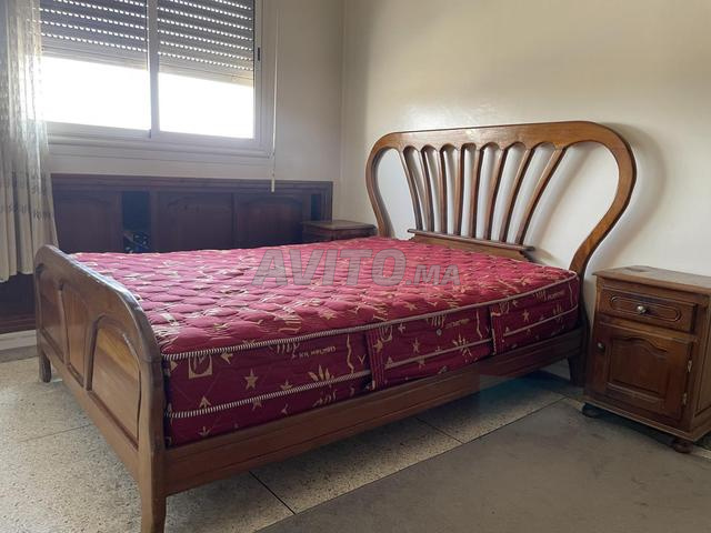 Lit et matelas 2 tables de nuit - 2