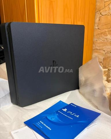 PlayStation 4 slim