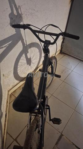 Vélo BMX à vendre, âge entre 10 et 14 ans - 2