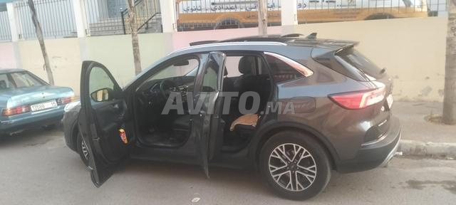 Ford Kuga à vendre bon état - 2