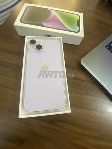 iPhone 14 rose - 2