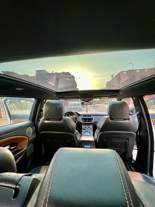 range rover evoque dynamic plus HSE