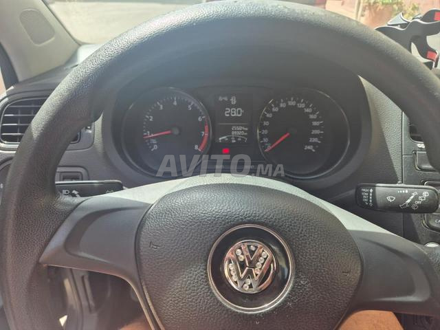 Volkswagen Polo Essence Manuelle 2016 à Salé - 2
