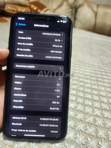 آيفون إكس آر بحالة ممتازة - 2