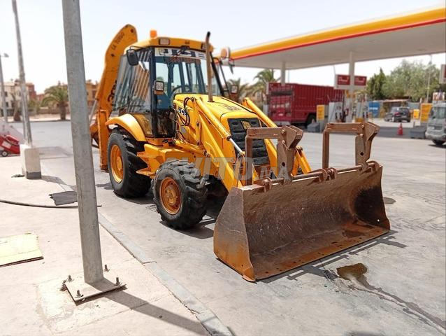 Tractopelle JCB