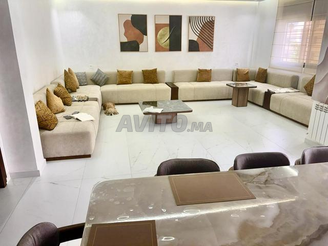 شقة مفروشة تدفئة مركزية وأرضية