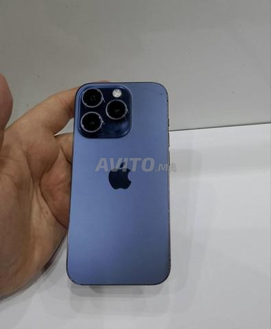 iPhone 15 Pro 128 Go - Bon état