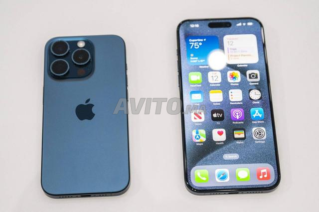 iPhone 15 Pro 128 Go - Bon état - 2