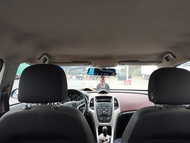 Opel Astra j essence 2010