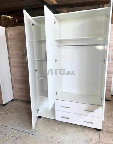 Armoire à 3 portes. Livraison gratuite à domicile. - 2