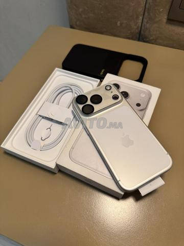 Iphone 17Pro 256GB avec sa boite et câble original - 2