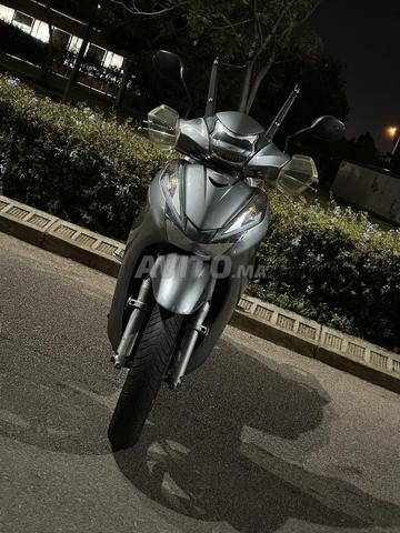 SH 300i Smart 🇯🇵 - 2