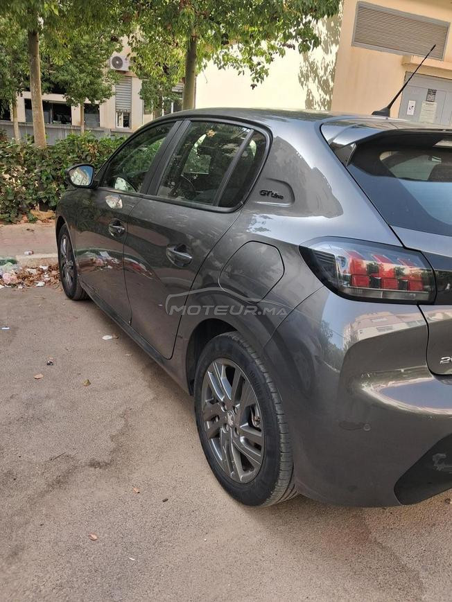 Peugeot 208 2021