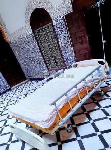 Lit et son matelas médical authentique - 2