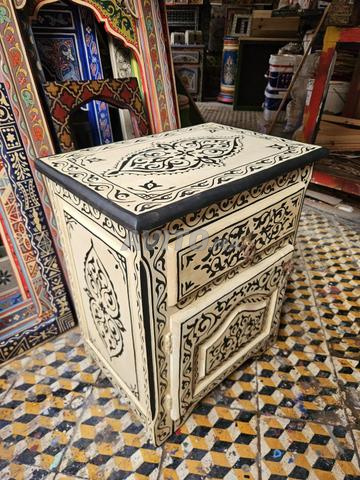 منضدة زينة تقليدية مزينة - 2