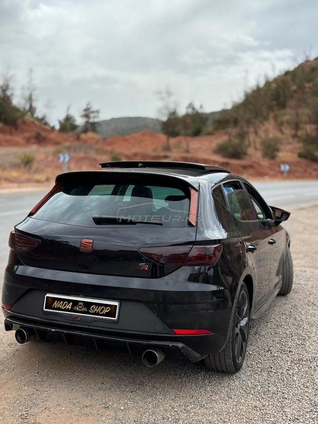 seat leon ba9i n9iya li chari merhba