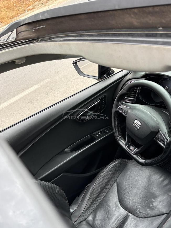 seat leon ba9i n9iya li chari merhba