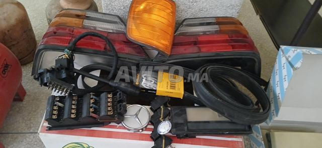 Lot pièces Mercedes 250 - 2