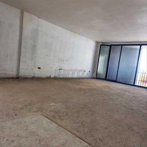 157048-Bureau à louer à 12000DH à Franceville