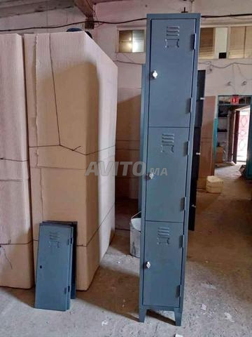Vestiaire avec plusieurs compartiments - 2