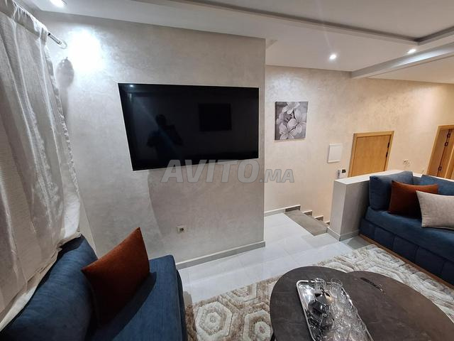 استوديو عصري للإيجار – مفروش و في موقع جيد - 2