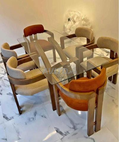 salle à manger / chaise / table