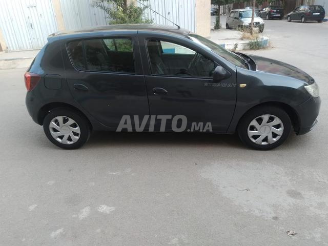 Dacia Sandero 2017 bonne - 2