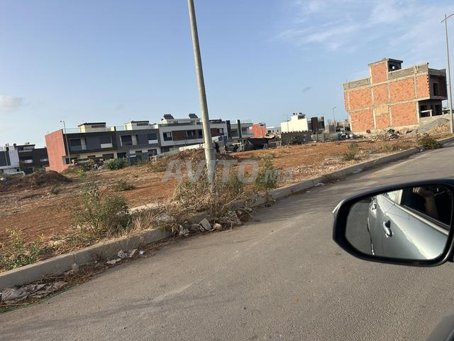 أرض فيلا 243 م² حرارة – واجهة جنوبية شرقية - 2