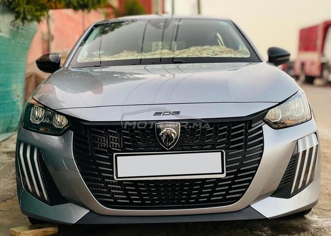 Peugeot 208 Diesel Manuelle 2024 à Casablanca