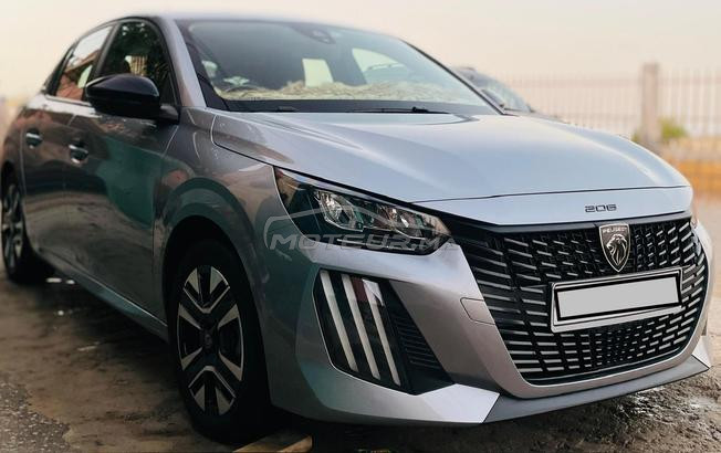 Peugeot 208 Diesel Manuelle 2024 à Casablanca