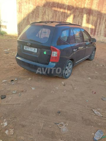 Kia Carens - 2