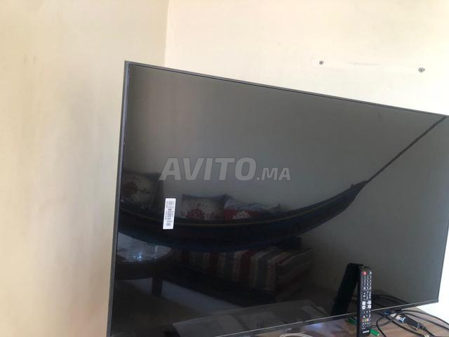 Samsung Smart TV 4K 43 pouces (108 cm) - 2