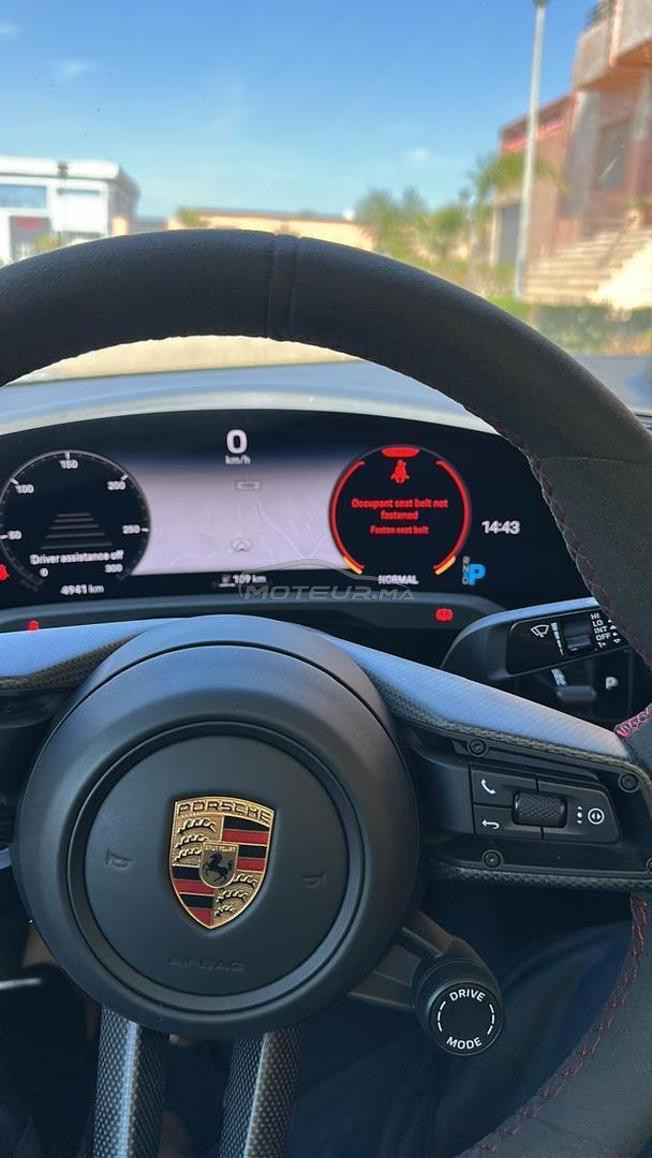 PORSCHE TAYCAN GTS