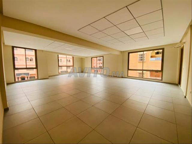Bureaux à vendre et à louer plusieurs surfaces - 2