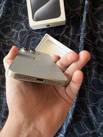 iPhone 15 Pro Max 256 Go SIM - 2
