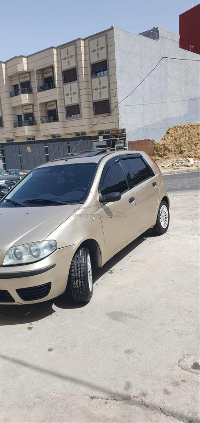 Fiat Punto Essence Manuelle 2013 à Taounate