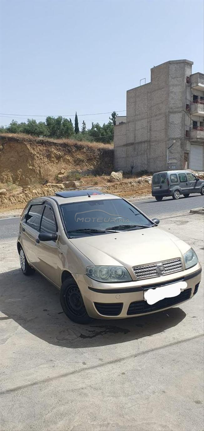 Fiat Punto Essence Manuelle 2013 à Taounate