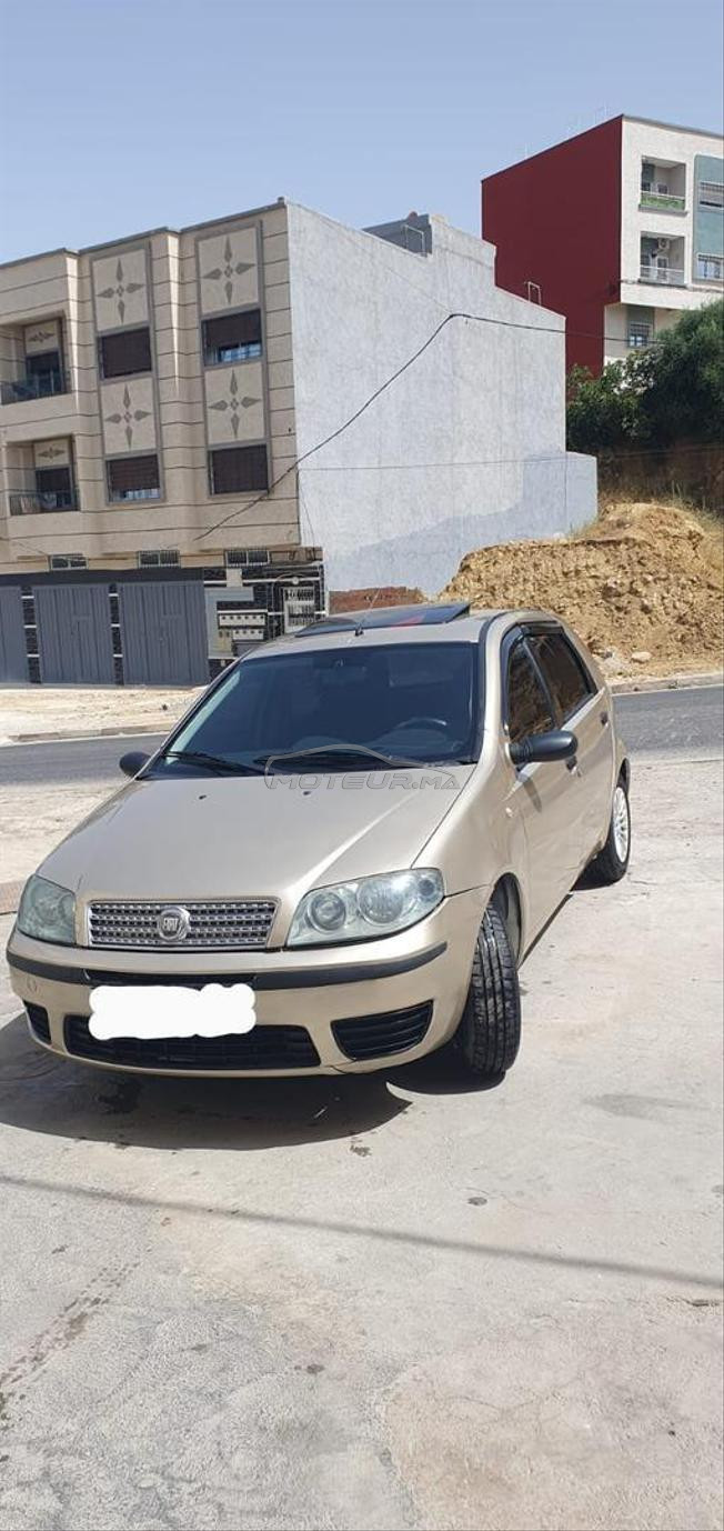 Fiat Punto Essence Manuelle 2013 à Taounate
