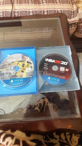 Jeux PlayStation 4 à vendre.
- FIFA 17
- NBA 2K20
Contactez-moi si vous êtes intéressé. - 2