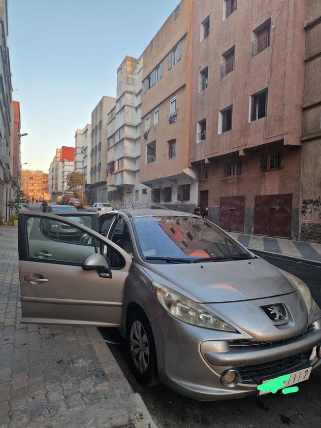 Peugeot 207 Essence Manuelle 2007 à Casablanca