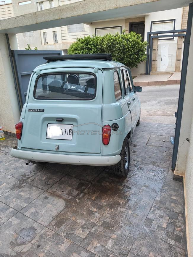 Renault R4 remise à neuf