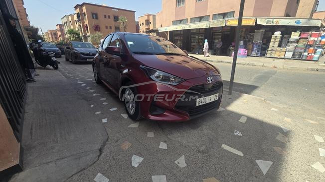TOYOTA YARIS HYBRIDE 