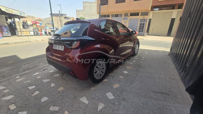 TOYOTA YARIS HYBRIDE 