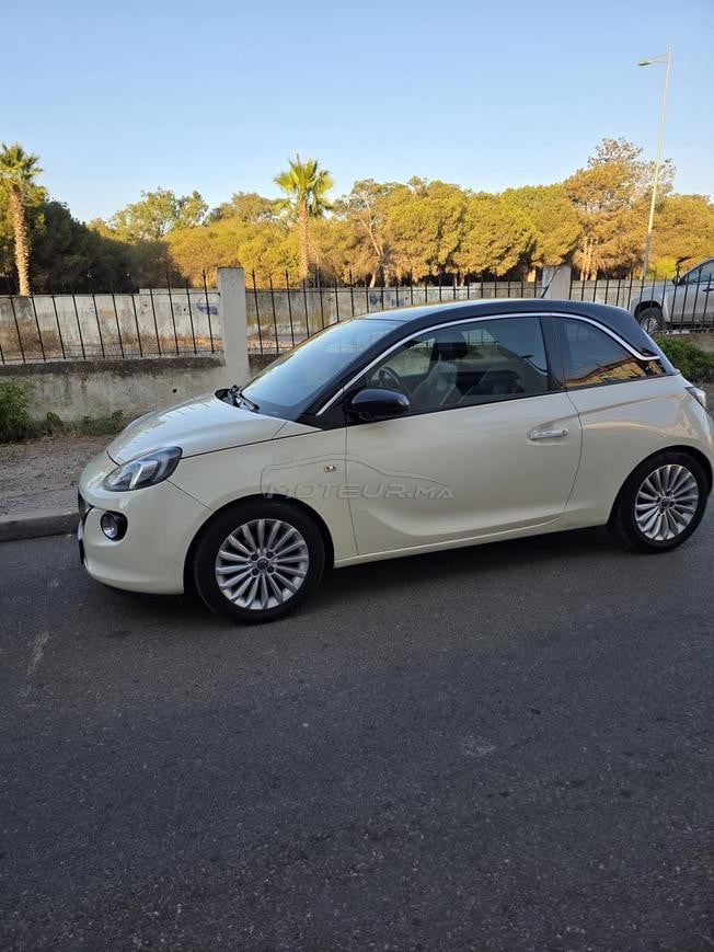 Opel Adam Essence Manuelle 2017 à Temara