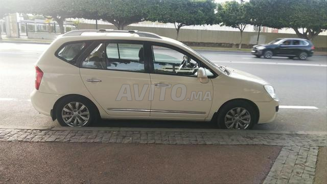 Kia Carens Diesel Manuelle 2011 à Rabat - 2